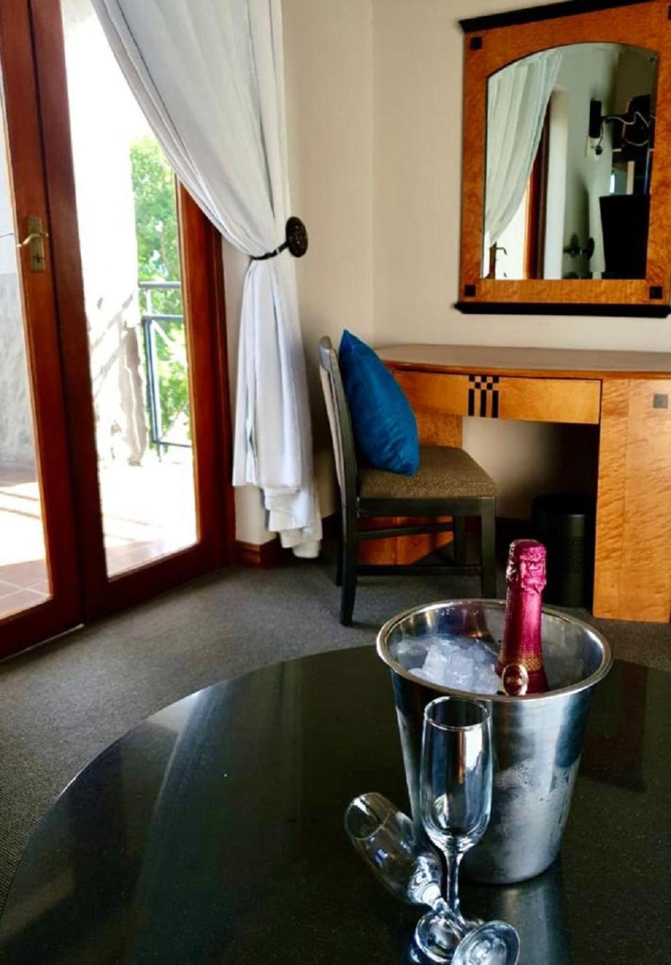 Villa Paradiso Hartbeespoort Extérieur photo
